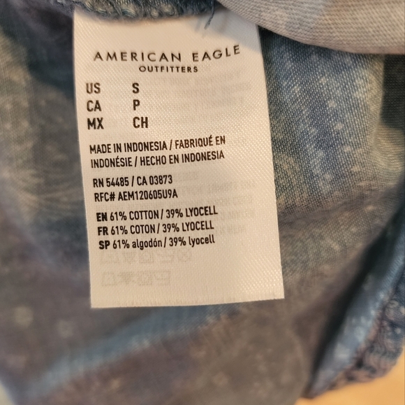 American Eagle Blue Ombre Long Sleeve Button Down Chambray Shirt Small Oversized - Picture 5 of 16